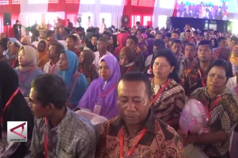 Presiden Jokowi Serahkan 2010 Sertifikat Kepada Warga Sultra