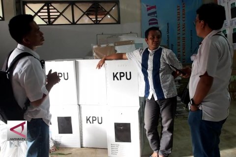 Tantangan mengantar logistik pemilu ke pulau-pulau