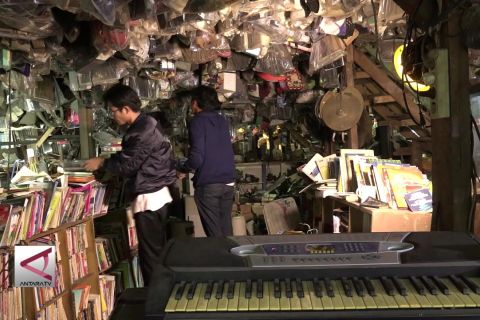 Sampah menjadi Rupiah di Mall Rongsok