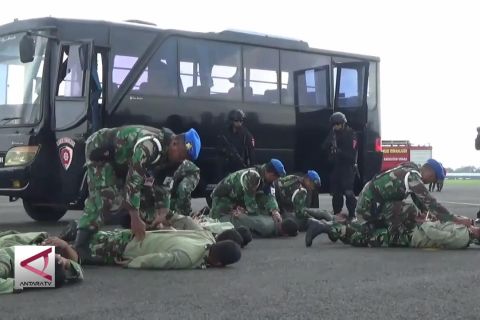 TNI-AU turunkan paksa ‘pesawat asing’di Lanud Iswahjudi