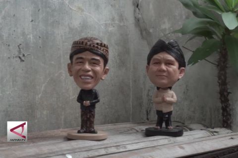 Raup untung dari action figure Capres