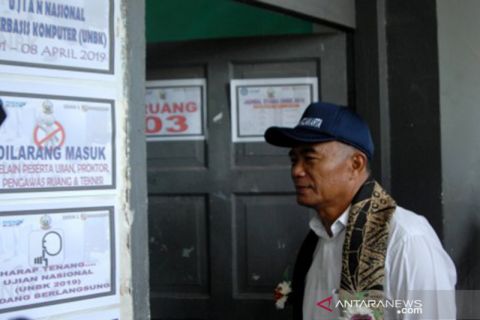 Mendikbud tinjau UNBK di Makassar