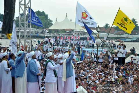 Pendukung Prabowo padati Pelataran BKB Palembang