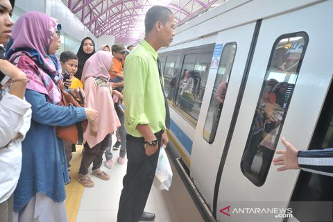 PT KAI gratiskan LRT Sehari