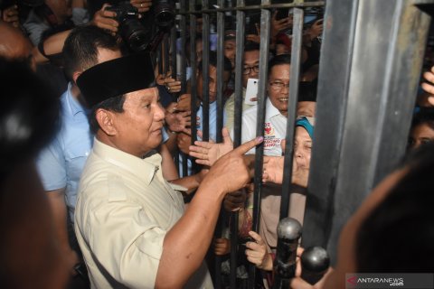 Prabowo temui pendukung
