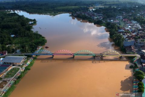 Jembatan Betrix peninggalan kolonial Belanda di Sarolangun