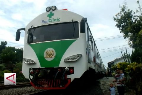 PT. KAI berikan pengobatan gratis dengan rail clinic