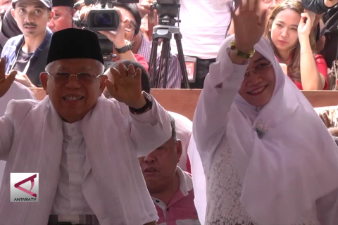 Ma&rsquo;ruf Amin nyoblos di TPS 051 Koja