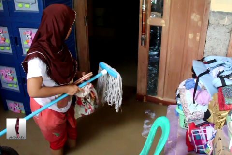 Sungai Cimanuk meluap, Indramayu dikepung banjir