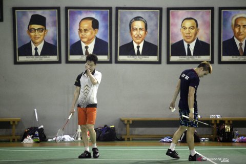 Latihan persiapan kejuaraan Piala Sudirman