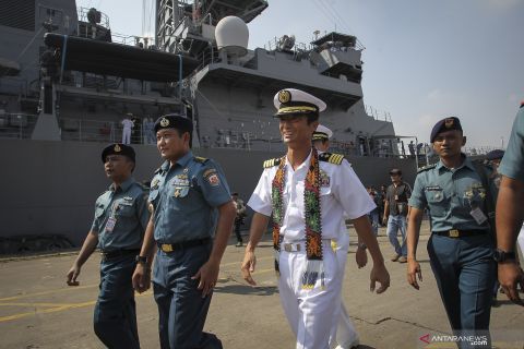 Kapal JS Samidare berlabuh di Jakarta