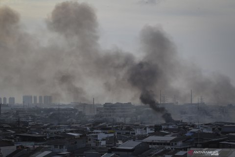 Kebakaran landa permukiman padat penduduk di Kampung  Bandan