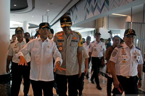 Menhub tinjau Pelabuhan Merak