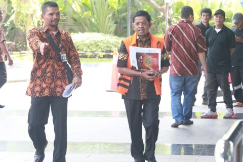 Idrus Marham diperiksa KPK sebagai saksi tersangka mantan Dirut PLN Sofyan Basir