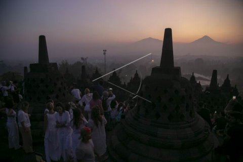 Matahari terbit Candi Borobudur