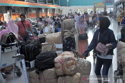 Arus mudik awal Stasiun Kereta Api Kertapati