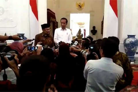 Ke Istana, Habibie ucapkan selamat ke Jokowi