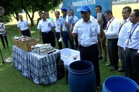 Angkasa Pura I musnahkan 2.799  barang sitaan di Bandara  Yogyakarta