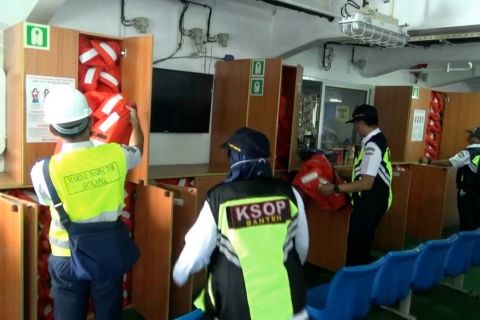 Perintah perbaikan sejumlah peralatan keselamatan kapal