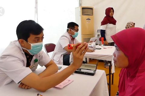 Jelang Waisak, ada pengobatan gratis di sekitar Candi Borobudur