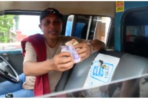 Sopir angkot itu lolos jadi anggota DPRD