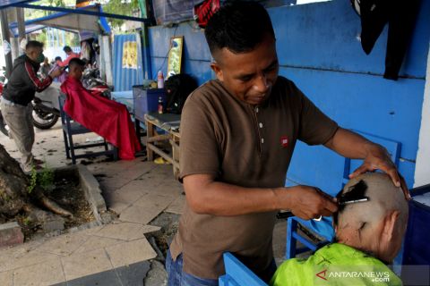 Permintaan jasa pangkas rambut meningkat