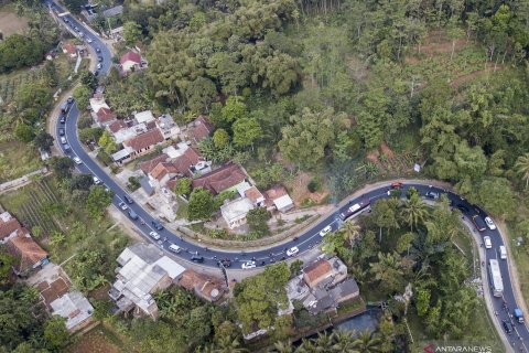 Arus mudik jalur selatan Jawa