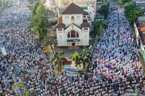 Shalat Idul Fitri di Jatinegara Jakarta