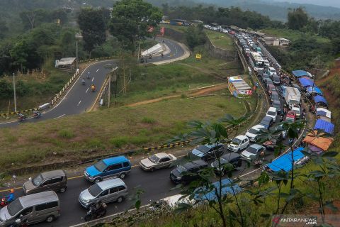 Arus balik jalur Selatan lingkar Gentong
