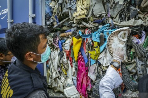 Investigasi sampah plastik mengandung limbah B3