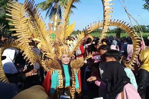 Pagelaran festival bambu di ujung timur pulau Jawa