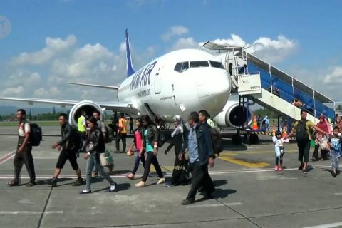 Penumpang pesawat Lebaran menurun