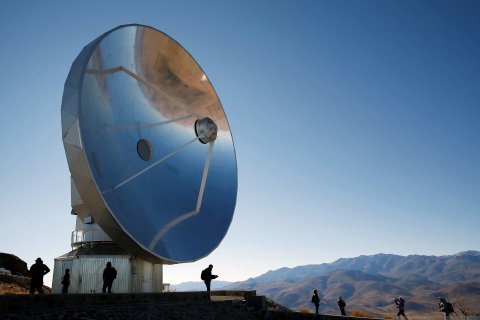 Persiapan pengamatan gerhana matahari total di Chili