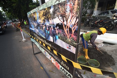 Penataan trotoar kawasan Kemang