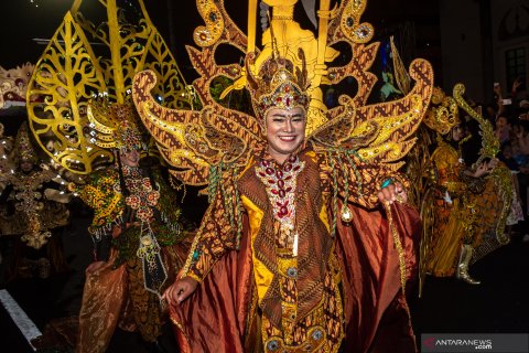 Parade Semarang Night Carnival