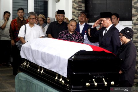 Penyerahan jenazah Sutopo dari Kementerian Luar Negeri ke BNPB