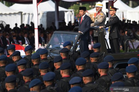 Presiden Jokowi pimpin upacara HUT ke-73 Bhayangkara