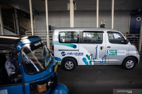 Target angkot ber-AC