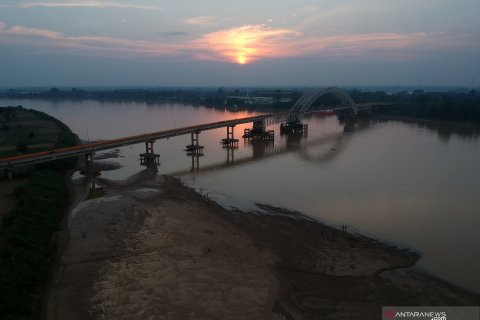 Intensitas hujan berkurang, debit air sungai Batanghari mulai menyusut