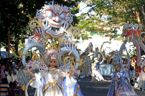 Kostum untuk Banyuwangi Ethno Carnival