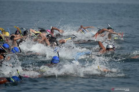 Lomba renang 6.000 meter Navy Open Water Sport 2019