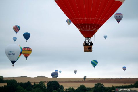Semarak Festival Balon Udara terbesar di dunia