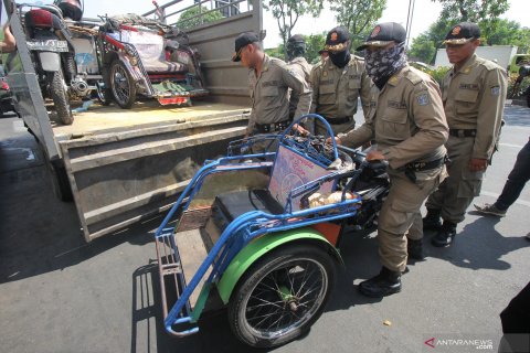 Penertiban becak bermotor