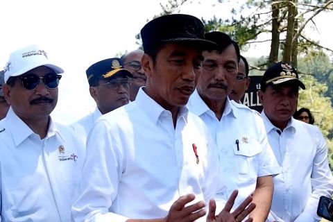 Hotel berbintang untungkan petani sekitar danau Toba