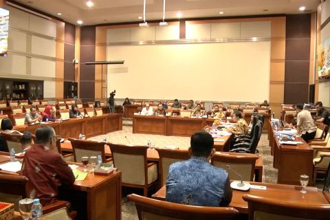 Komisi III akan undang Menkumham bahas amnesti Baiq Nuril Rabu ini