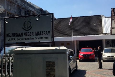 Masih berpotensi tahan Baiq Nuril, Kejari Mataram tunggu MA