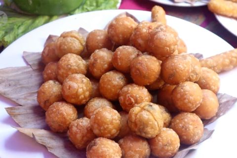 Memperkenalkan jajanan tradisional sala lauak lewat Pariaman expo