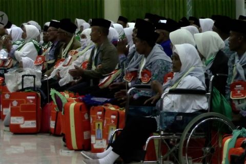 2 calhaj asal Lombok Tengah dipulangkan karena hamil