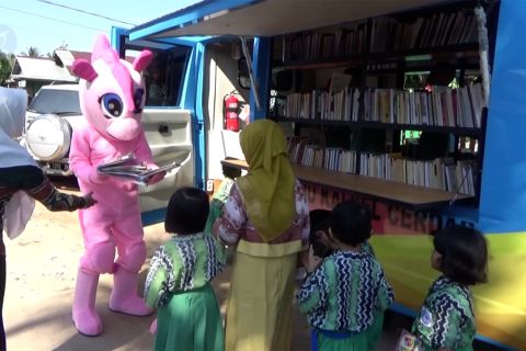 Perpustakaan keliling tumbuhkan minat baca sejak usia dini