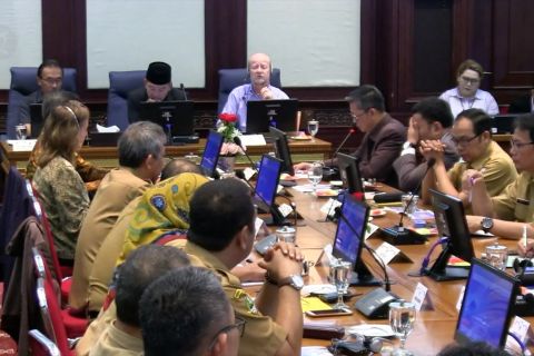 Gubernur Jabar minta pendapat ILO soal pengupahan